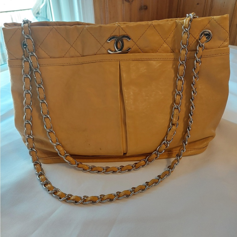 Not available Chanel calfskin natural Leather Chain Shoulder Bag